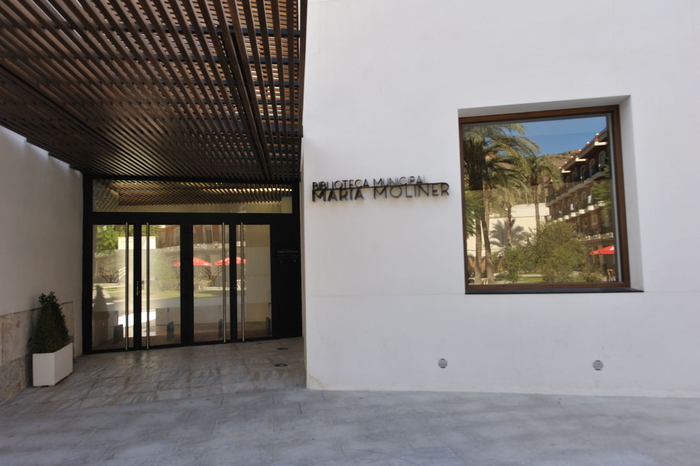 María Moliner Library, Orihuela