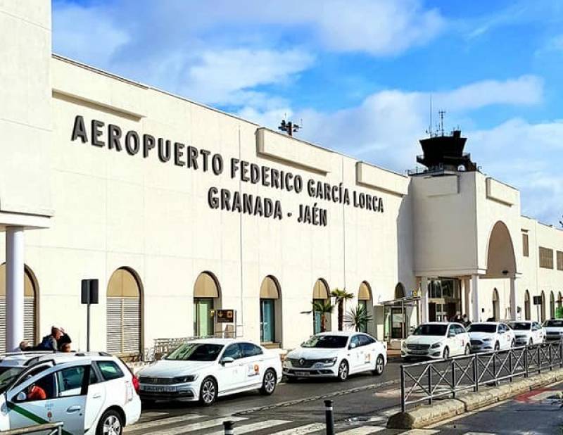 Granada-London Gatwick flights to resume this April