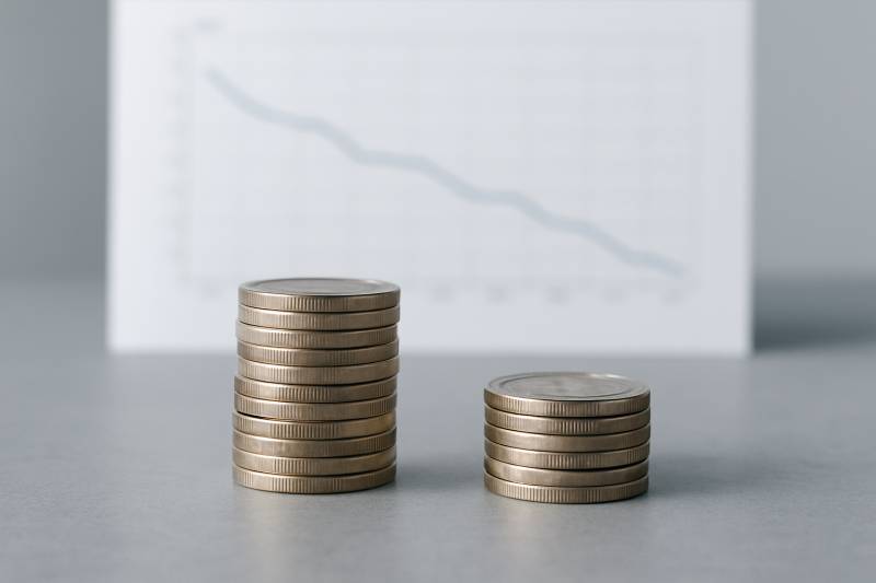 Spain's wage gap shrinks as salaries stagnate and costs rise