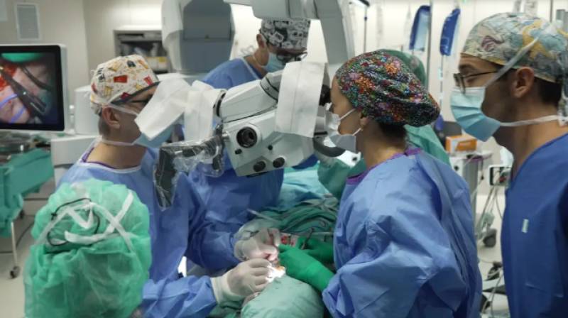 Spanish hospital performs the world's first face transplant with a euthanasia donor