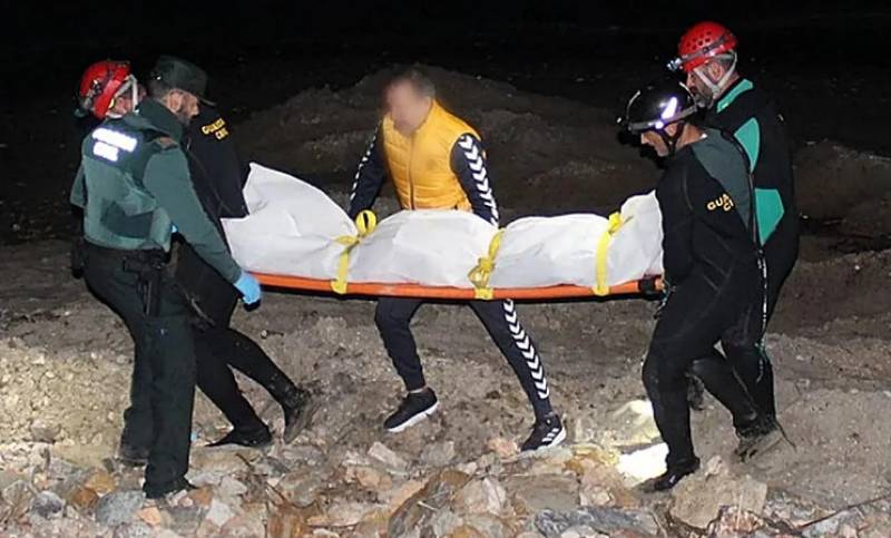 Tourist dies after 30ft fall on clifftop path in Pilar de la Horadada