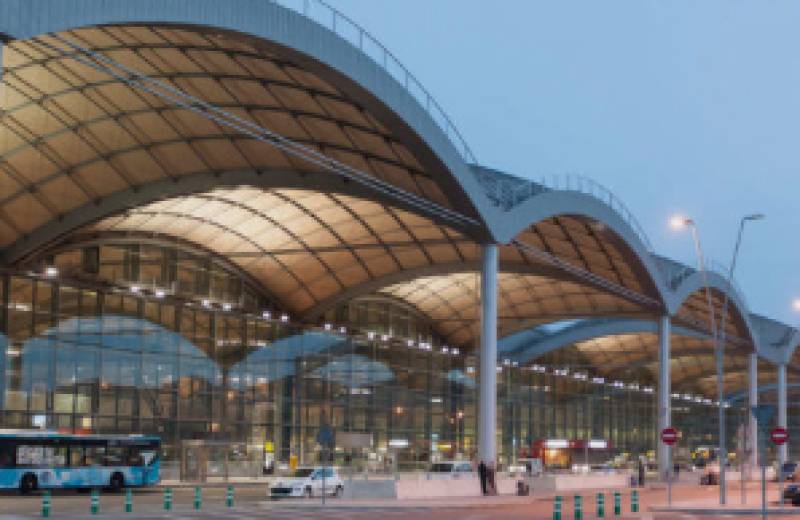 Alicante airport’s busy autumn long weekend points to a record-breaking winter ahead